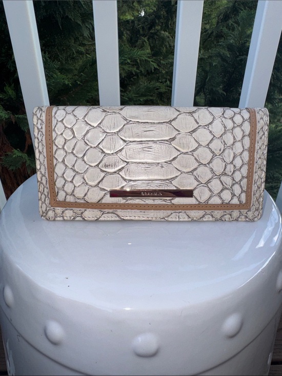 Brahmin Handbags - Brahmin Ady Wallet in Oyster Grey Ellacoya leather
